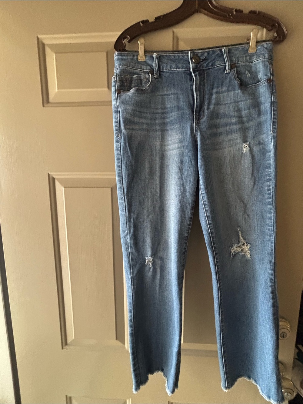 1822 Denim Light Blue Straight Leg Distressed Jeans